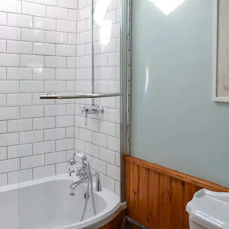 Woodburn * Soutergate